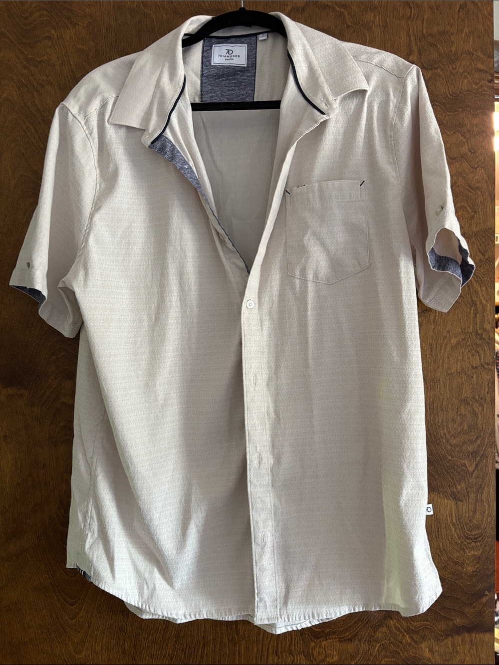 7 Diamonds Men’s Short Sleeve Button-Down Shirt in Light Beige with Navy Trim